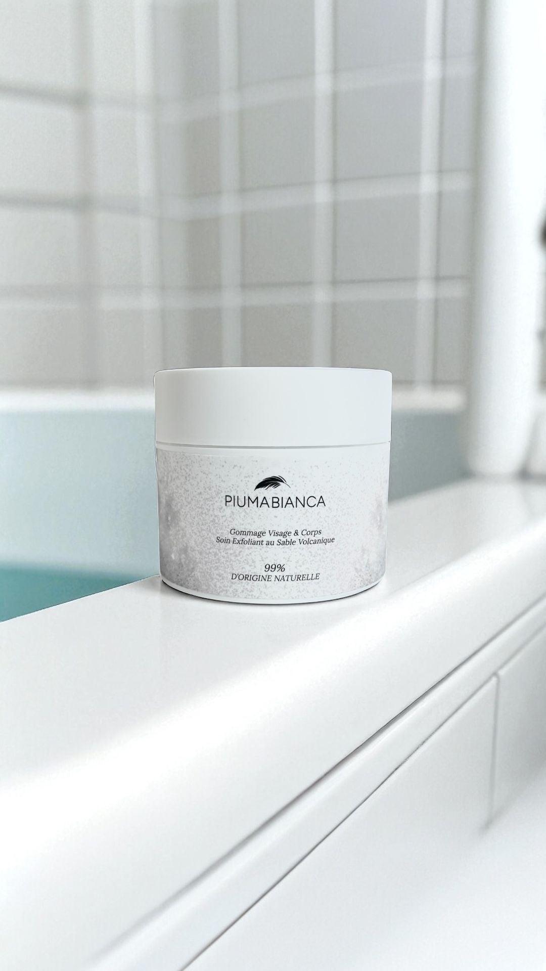 Gommage Visage & Corps - Soin au Sable Volcanique - Piuma Bianca